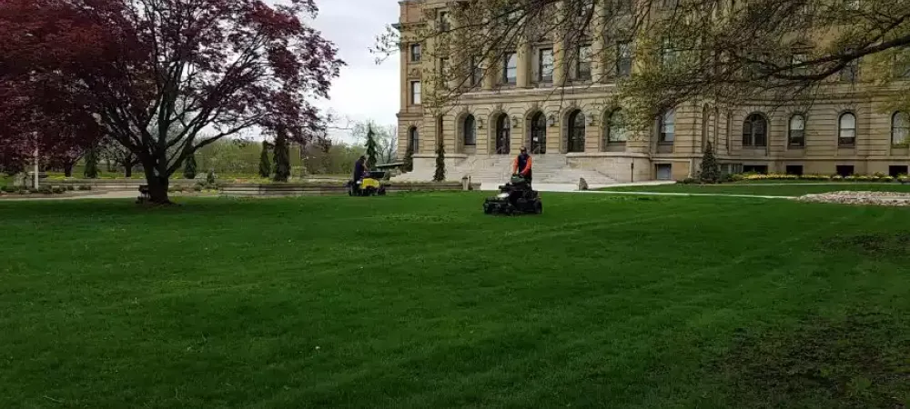 fertilizing-aerating